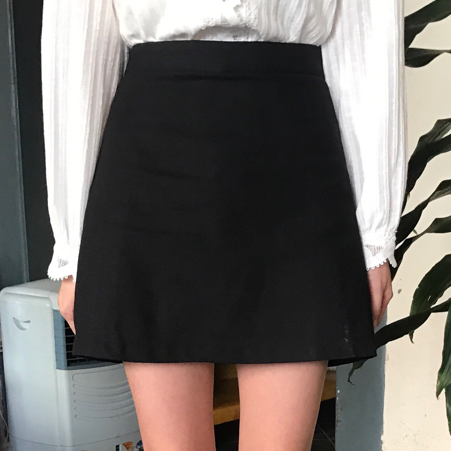Premium High-Waisted Black A-Line Skirt [BACK ORDER] - leneys
